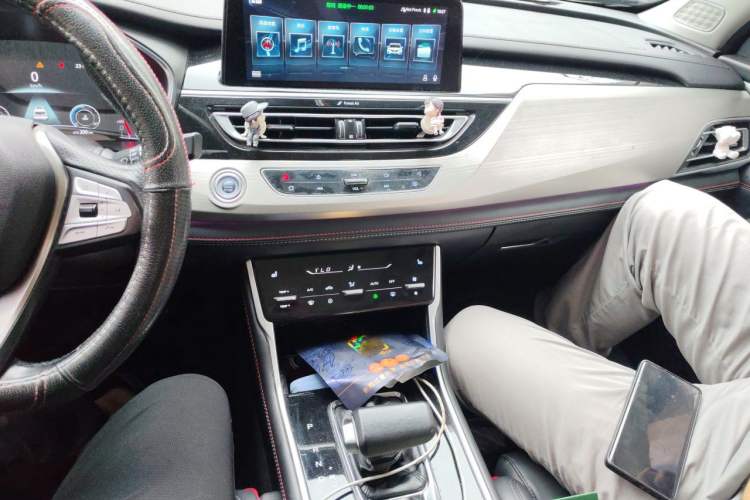 Used CHANGAN CS75 2018 280T Automatic Yazi Model China V Standard Audio And AC Panel