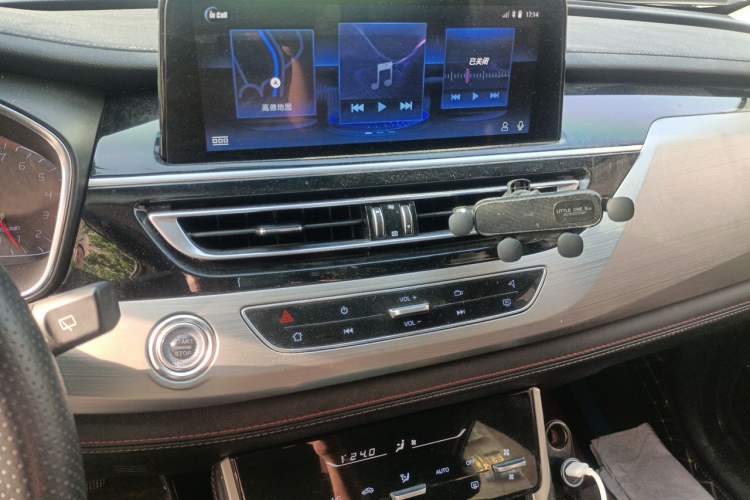 Used CHANGAN CS75 2018 280T Automatic Smart Edition China V-standard Audio And AC Panel