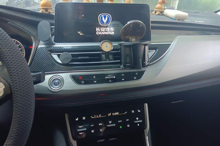 Used CHANGAN CS75 2018 280T Automatic Smart Model China V Standard Audio And AC Panel