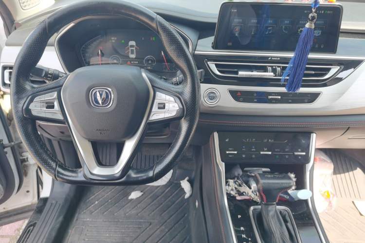 Used CHANGAN CS75 2018 280T Automatic Yazi Model China V Standard Audio And AC Panel