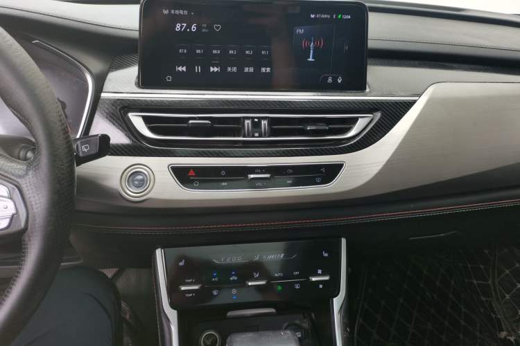 Used CHANGAN CS75 2018 280T Automatic Smart Model China V Standard Audio And AC Panel