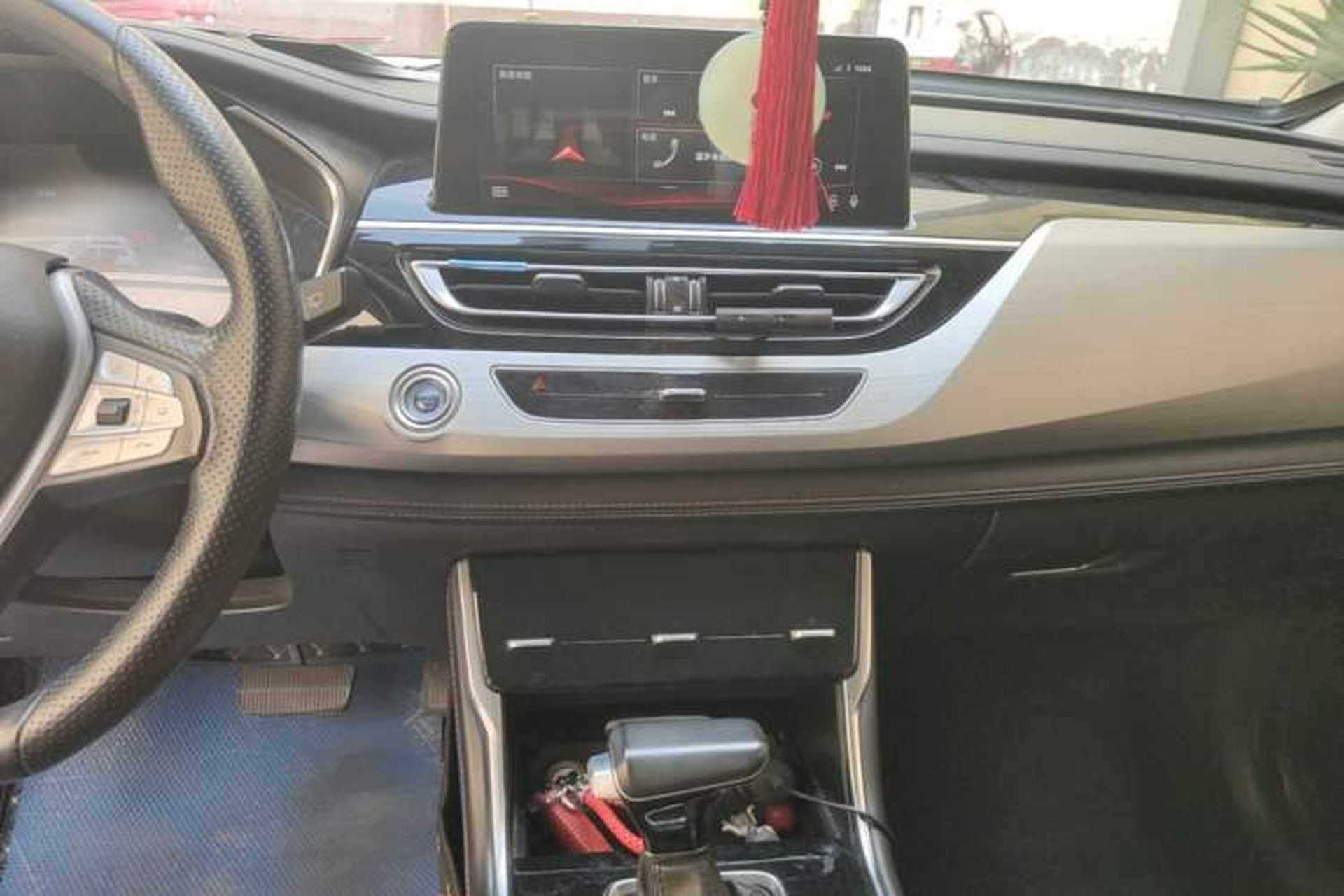 Used CHANGAN CS75 2018 280T Automatic Smart Edition China V-standard Audio And AC Panel