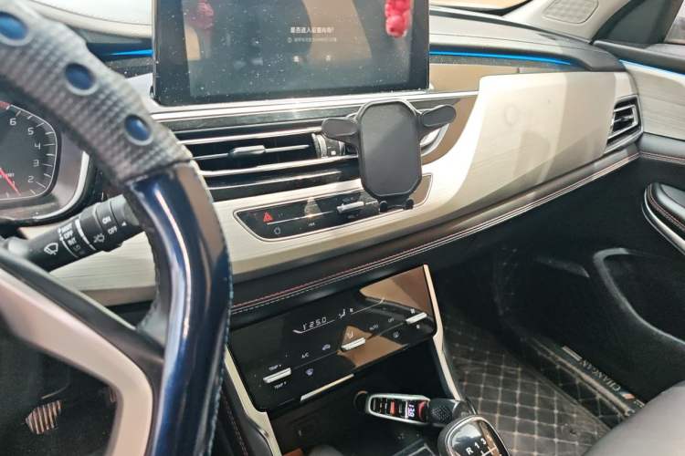 Used CHANGAN CS75 2018 280T Manual Elite Version China V Standard Audio And AC Panel