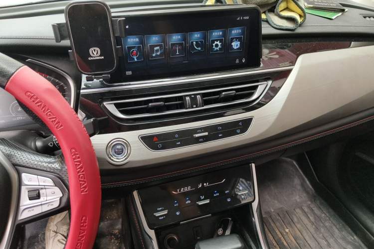 Used CHANGAN CS75 2018 280T Automatic Smart Edition China V-standard Audio And AC Panel