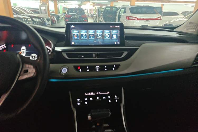 Used CHANGAN CS75 2018 280T Automatic Smart Edition China V-standard Audio And AC Panel