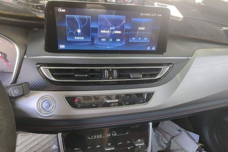 Used CHANGAN CS75 2018 280T Automatic Smart Edition China V-standard Audio And AC Panel