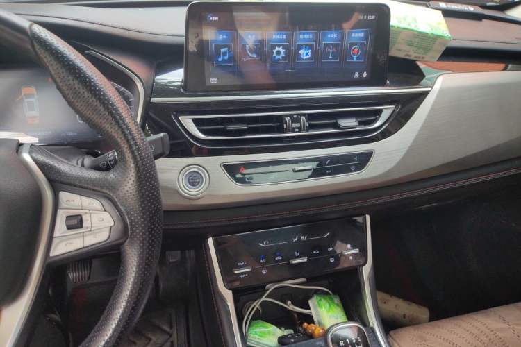 Used CHANGAN CS75 2018 280T Manual Smart Edition China V Standard Audio And AC Panel