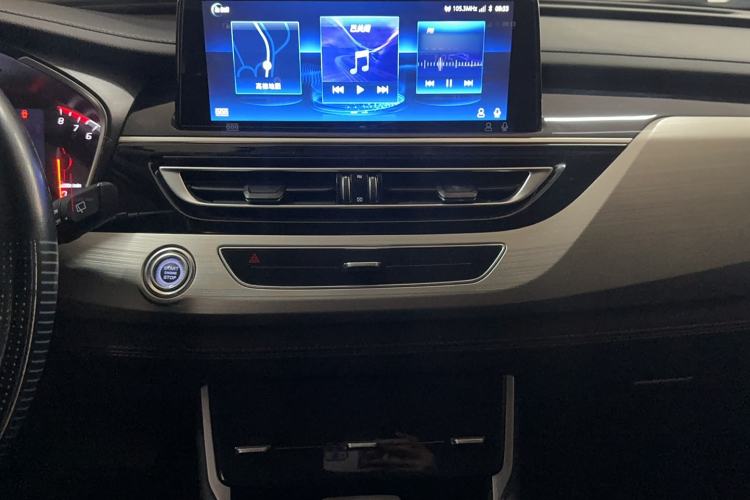 Used CHANGAN CS75 2018 280T Automatic Smart Edition China V Standard Audio And AC Panel