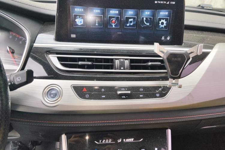 Used CHANGAN CS75 2018 280T Automatic Smart Edition China V-standard Audio And AC Panel