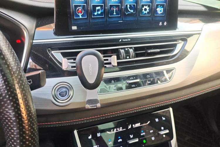 Used CHANGAN CS75 2018 280T Automatic Luxury Edition China V Standard Audio And AC Panel