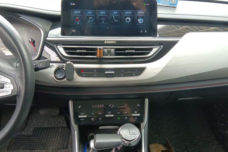 Used CHANGAN CS75 2018 280T Automatic Yazi Model China V Standard Audio And AC Panel