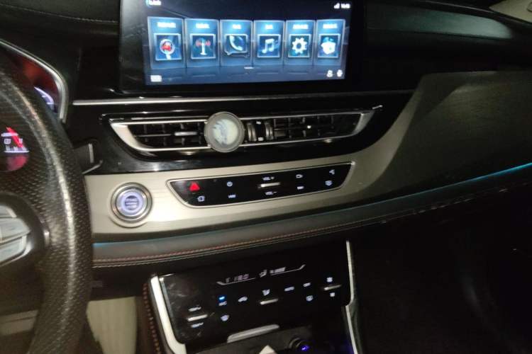 Used CHANGAN CS75 2018 280T Automatic Smart Edition China V-standard Audio And AC Panel