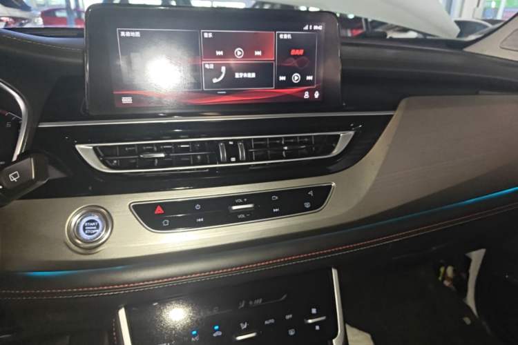 Used CHANGAN CS75 2018 280T Automatic Smart Edition China V-standard Audio And AC Panel