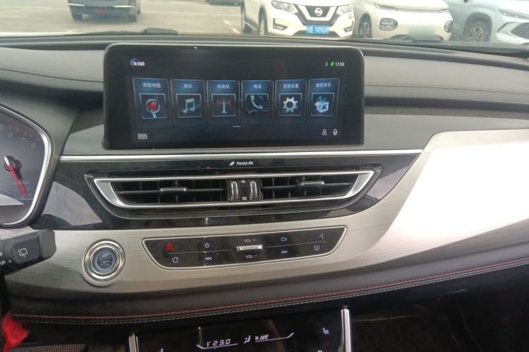 Used CHANGAN CS75 2018 280T Automatic Yazi Model China V Standard Audio And AC Panel