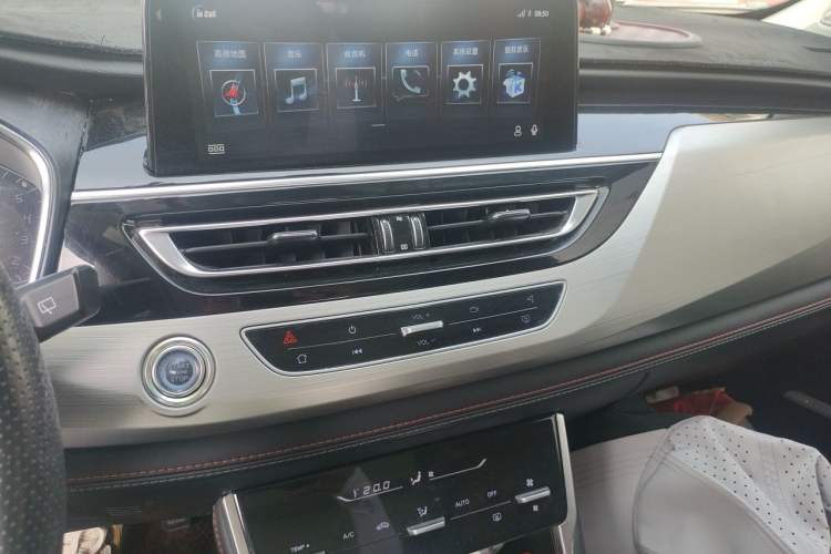 Used CHANGAN CS75 2018 280T Automatic Smart Edition China V-standard Audio And AC Panel