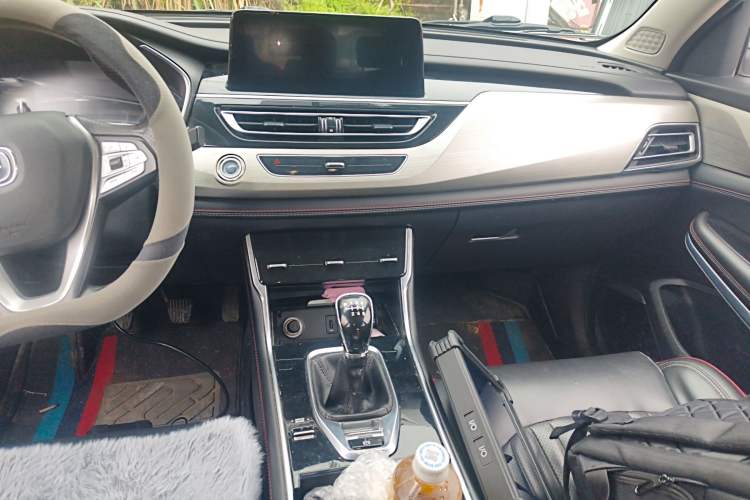 Used CHANGAN CS75 2018 280T Manual Elite Version China V Standard Audio And AC Panel