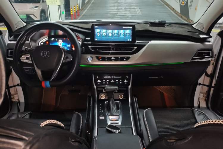 Used CHANGAN CS75 2018 280T Automatic Yazi Model China V Standard Center Console
