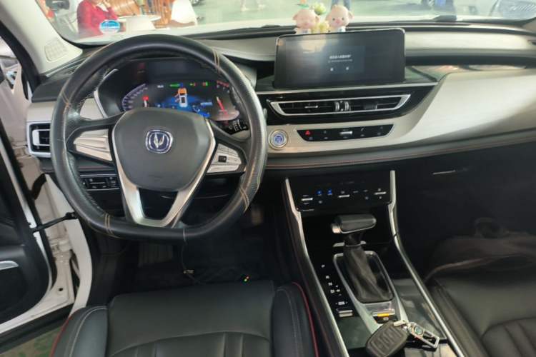Used CHANGAN CS75 2018 280T Automatic Smart Edition China V Standard Center Console