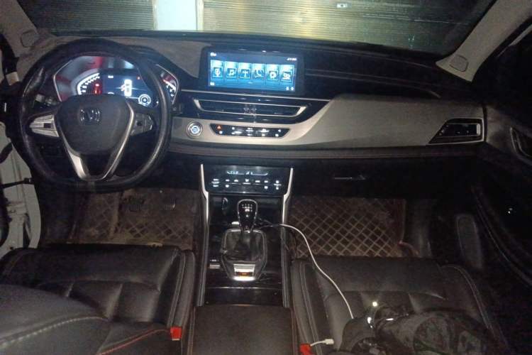 Used CHANGAN CS75 2018 280T Manual Elite Version China V Standard Center Console