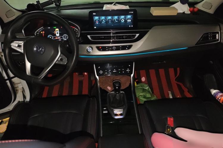 Used CHANGAN CS75 2018 280T Manual Yazi Trim Level China V Standard Center Console