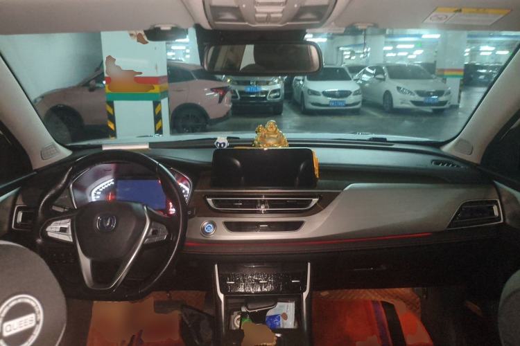 Used CHANGAN CS75 2018 280T Automatic Yazi Model China V Standard Center Console