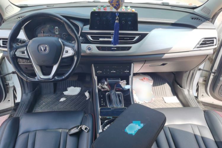 Used CHANGAN CS75 2018 280T Automatic Yazi Model China V Standard Center Console