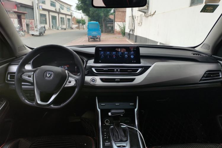 Used CHANGAN CS75 2018 280T Automatic Smart Model China V Standard Center Console
