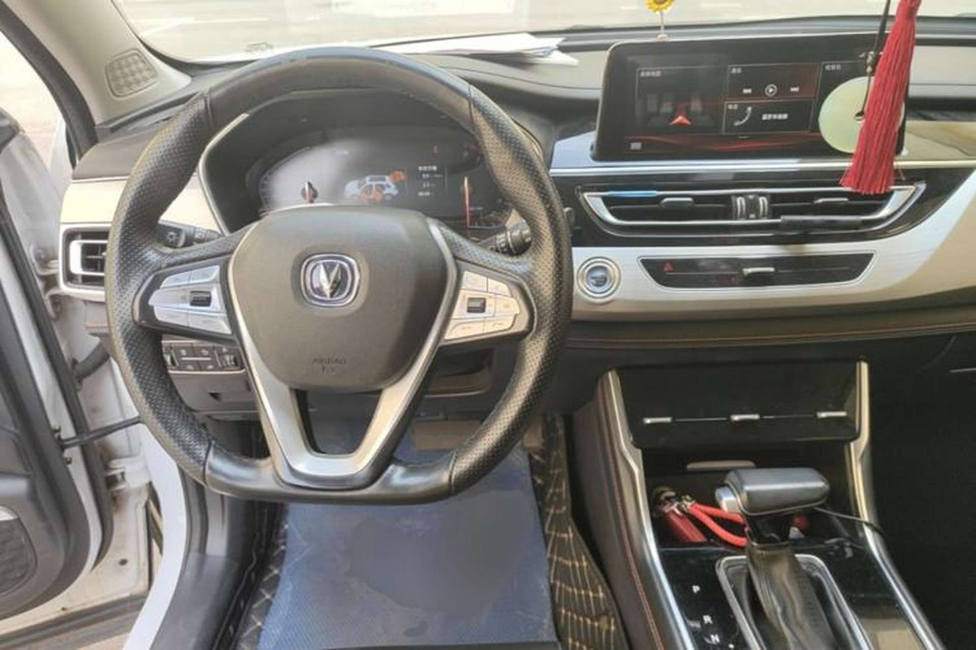Used CHANGAN CS75 2018 280T Automatic Smart Edition China V-standard Center Console