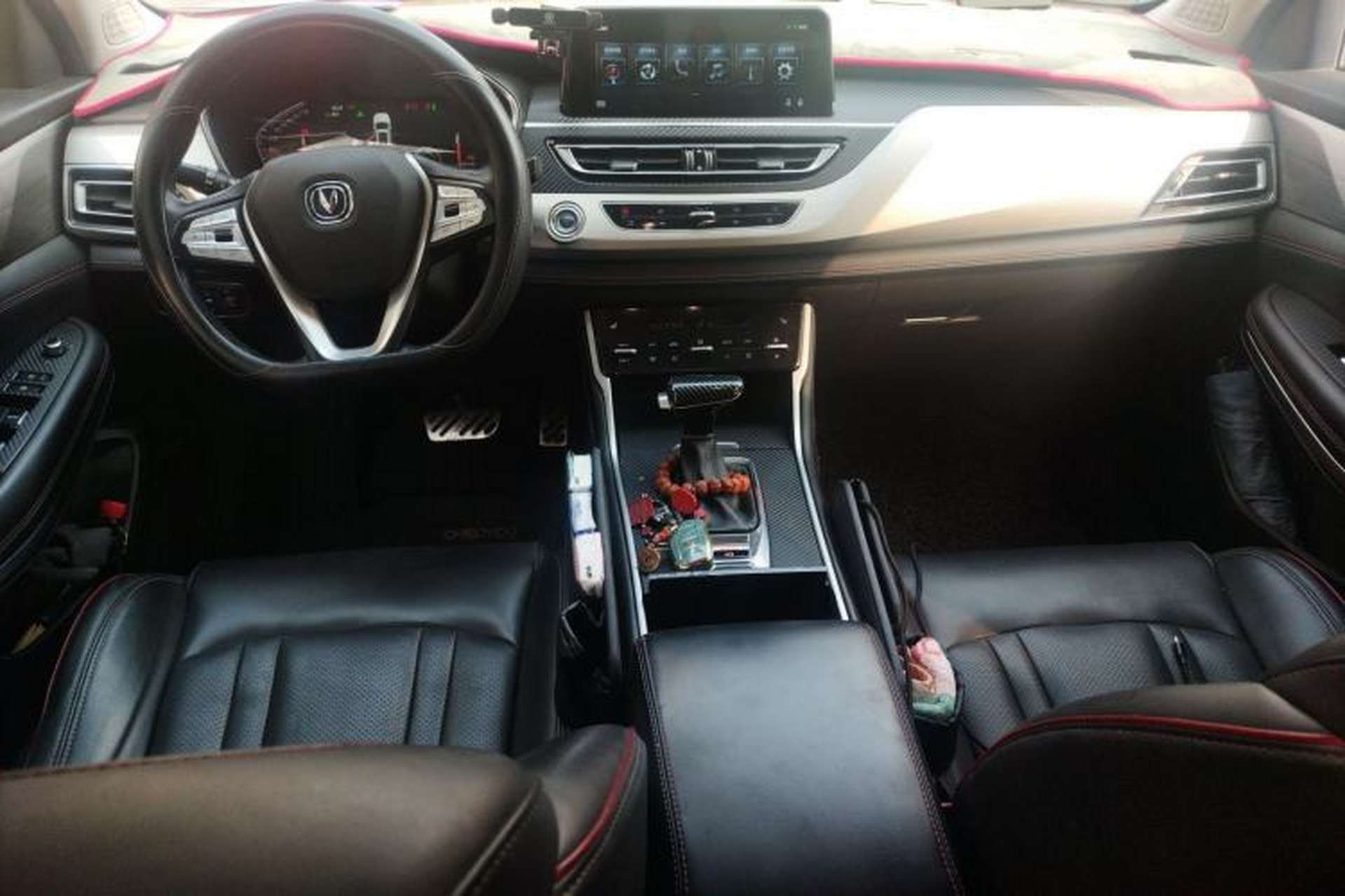 Used CHANGAN CS75 2018 280T Automatic Yazi Model China V Standard Center Console