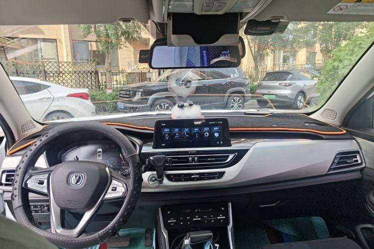 Used CHANGAN CS75 2018 280T Automatic Yazi Model China V Standard Center Console