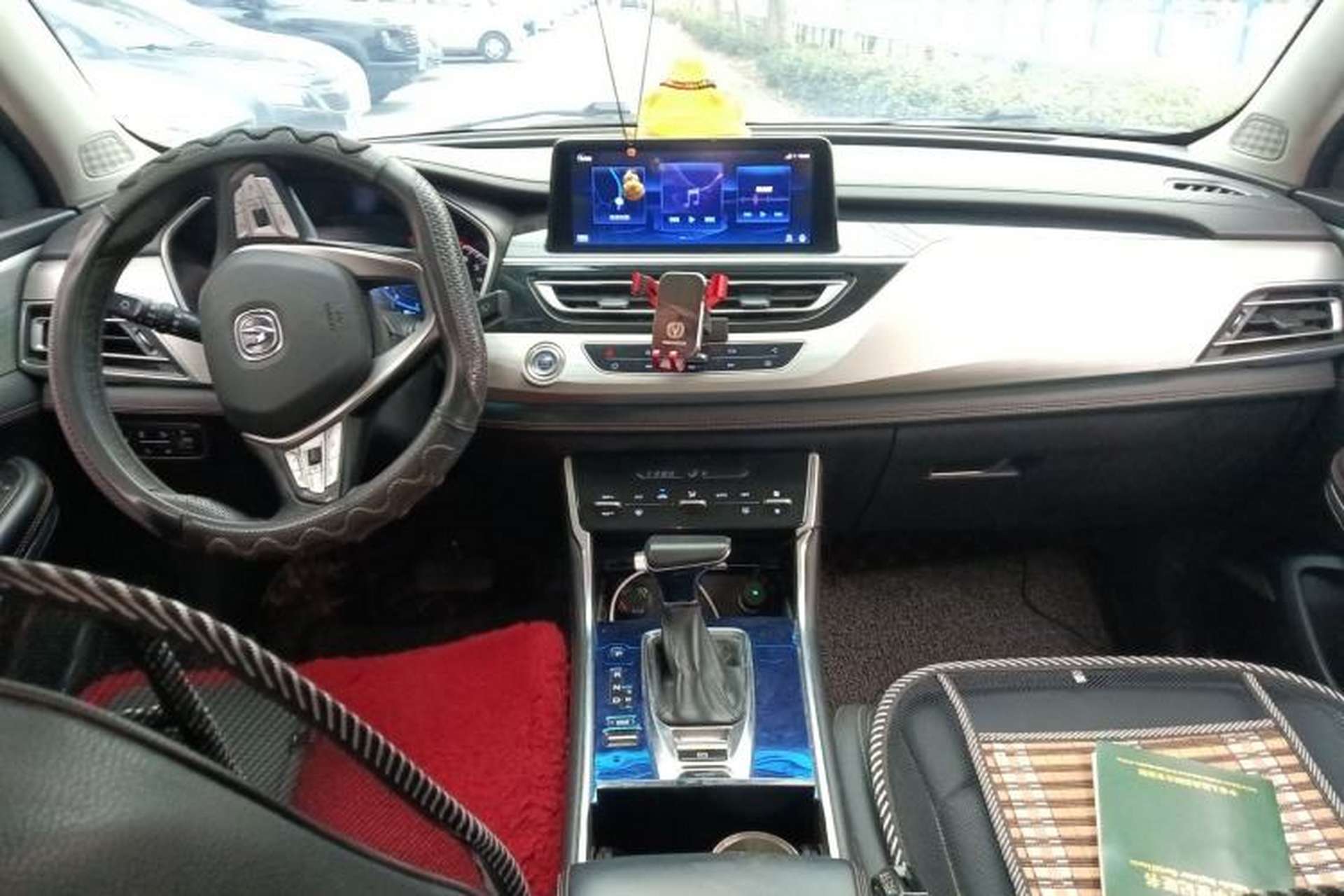Used CHANGAN CS75 2018 280T Automatic Smart Edition China V-standard Center Console