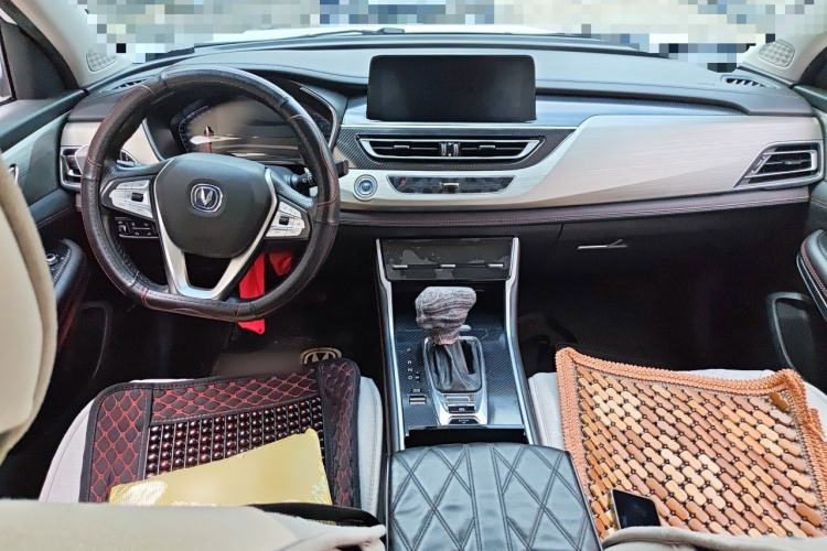 Used CHANGAN CS75 2018 280T Automatic Smart Edition China V-standard Center Console