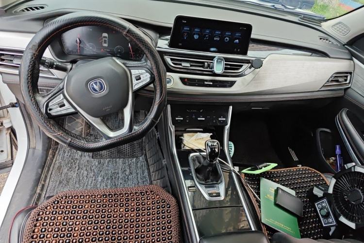 Used CHANGAN CS75 2018 280T Manual Elite Version China V Standard Center Console