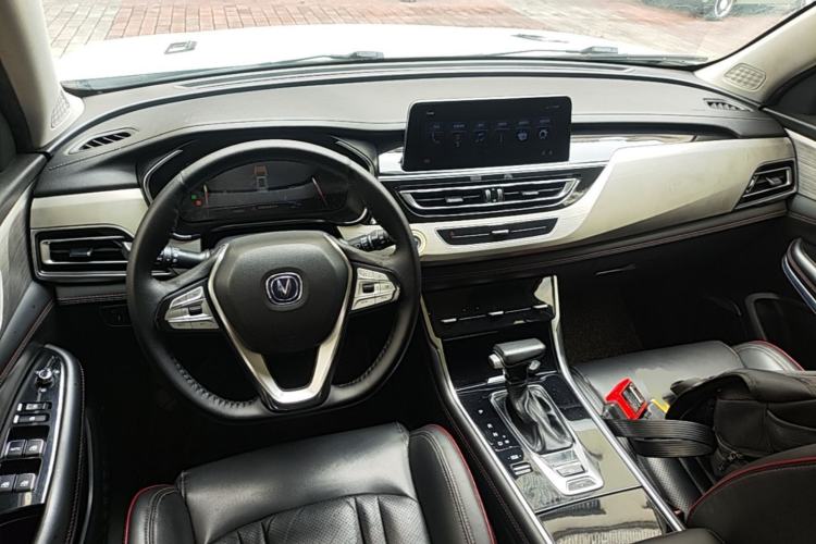 Used CHANGAN CS75 2018 280T Automatic Smart Edition China V-standard Center Console