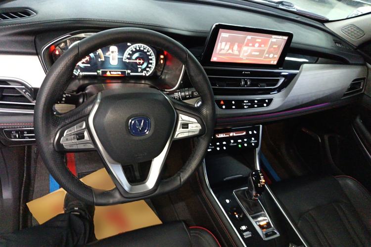 Used CHANGAN CS75 2018 280T Automatic Smart Model China V Standard Center Console