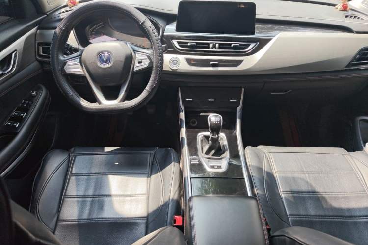 Used CHANGAN CS75 2018 280T Manual Smart Edition China V Standard Center Console