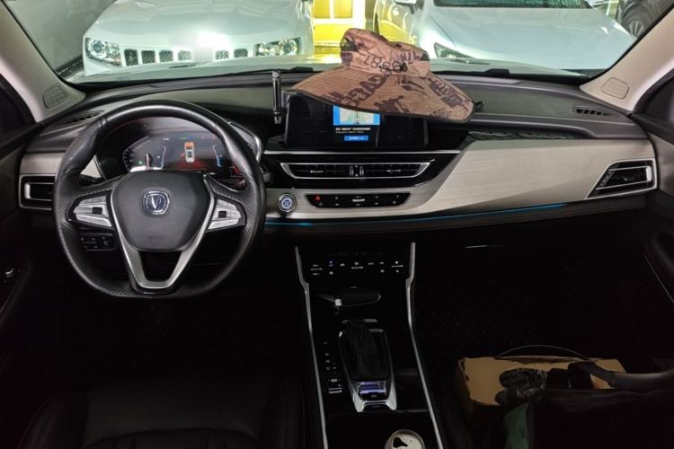 Used CHANGAN CS75 2018 280T Automatic Smart Edition China V-standard Center Console