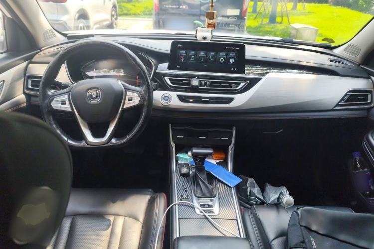 Used CHANGAN CS75 2018 280T Automatic Smart Edition China V-standard Center Console
