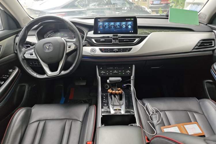 Used CHANGAN CS75 2018 280T Automatic Yazi Model China V Standard Center Console