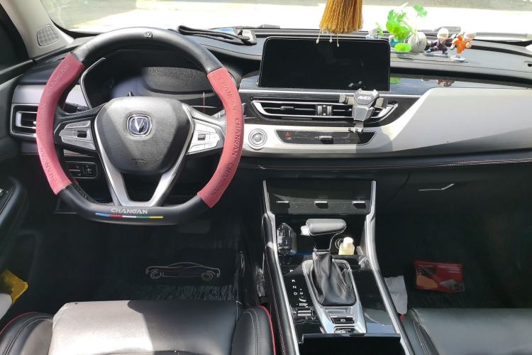 Used CHANGAN CS75 2018 280T Automatic Smart Edition China V-standard Center Console