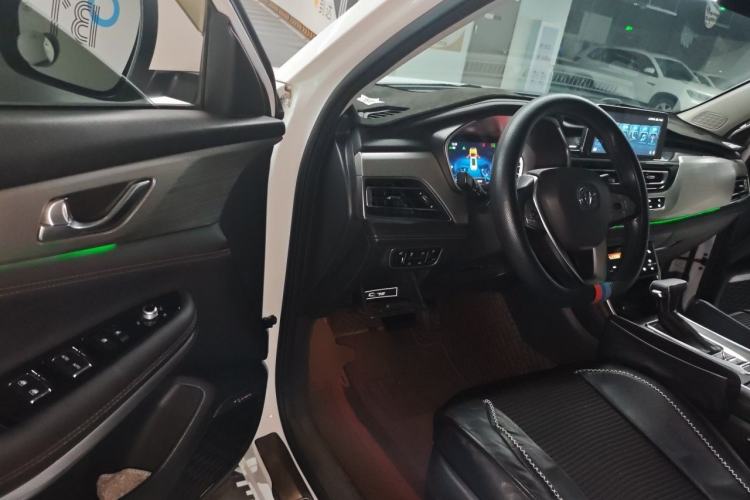 Used CHANGAN CS75 2018 280T Automatic Yazi Model China V Standard Driver Seat