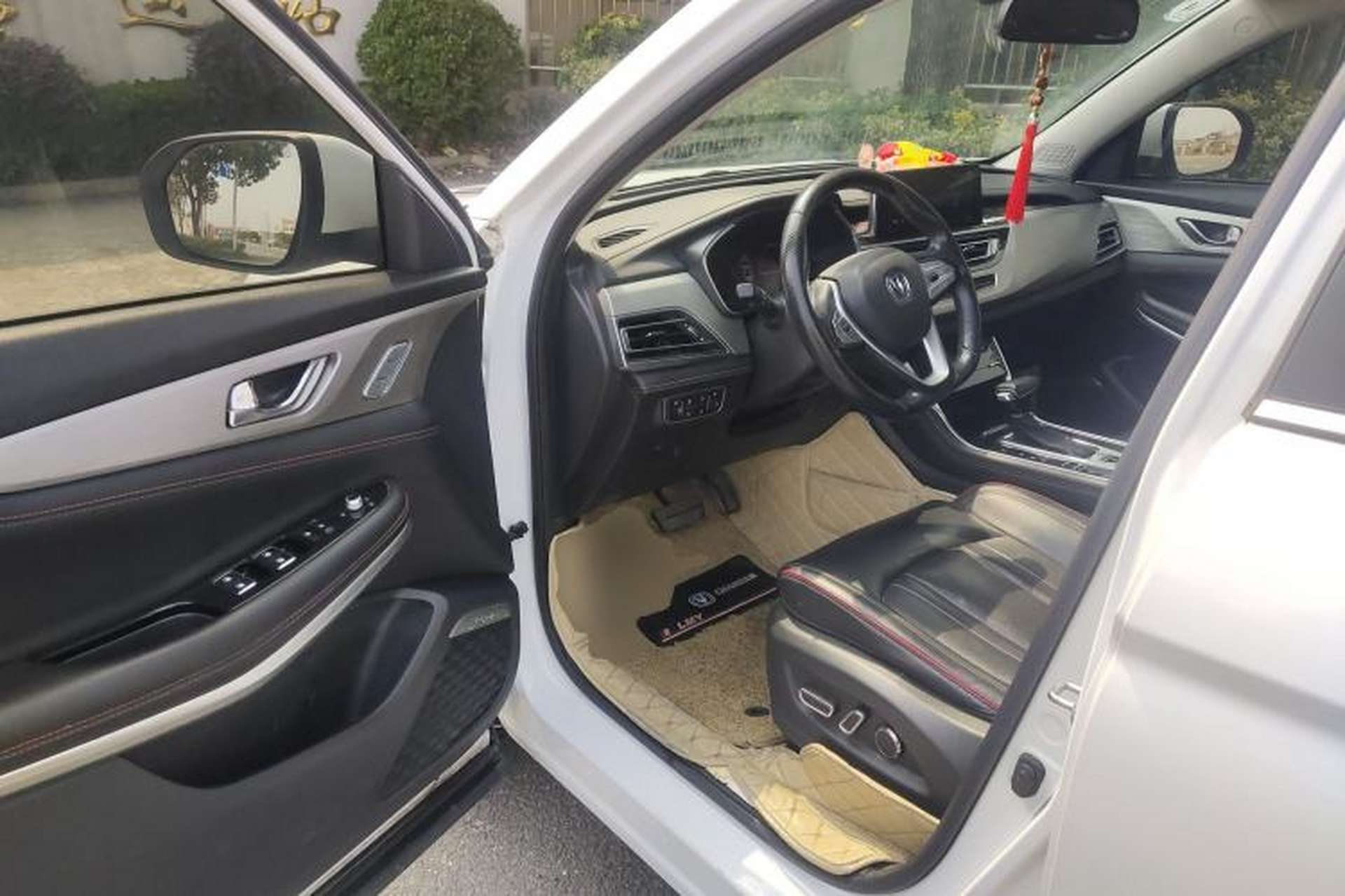 Used CHANGAN CS75 2018 1.8T Automatic 4x4 Zhiyao Model China V Emission Standard Driver Seat
