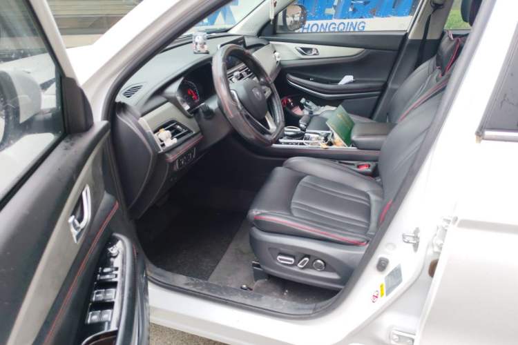 Used CHANGAN CS75 2018 280T Automatic Yazi Model China V Standard Driver Seat