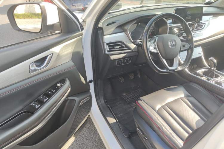 Used CHANGAN CS75 2018 280T Manual Yazi Trim Level China V Standard Driver Seat