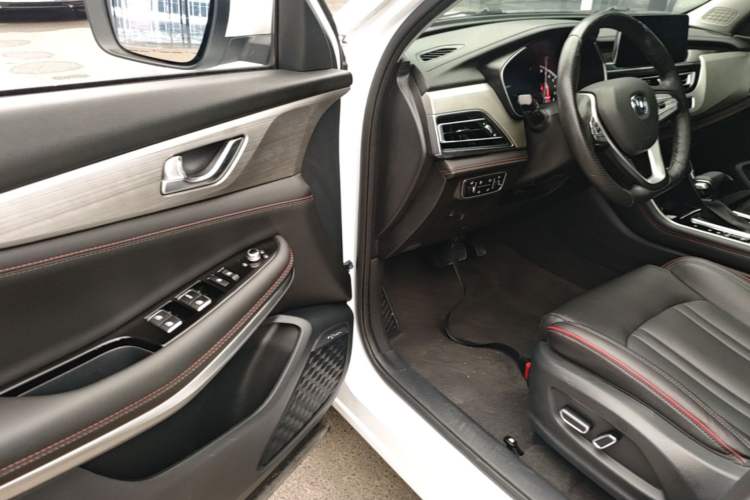 Used CHANGAN CS75 2018 280T Automatic Smart Edition China V-standard Driver Seat