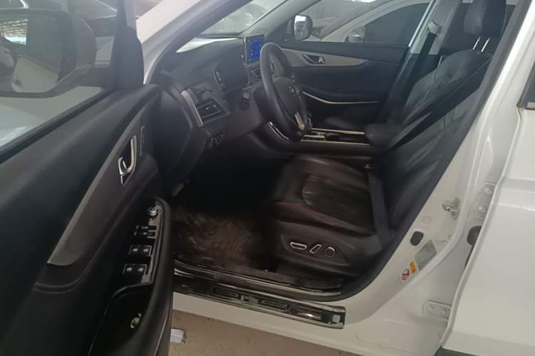 Used CHANGAN CS75 2018 280T Automatic Luxury Edition China V Standard Driver Seat