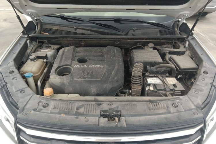 Used CHANGAN CS75 2018 280T Automatic Yazi Model China V Standard Engine Bay