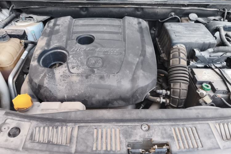 Used CHANGAN CS75 2018 280T Automatic Yazi Model China V Standard Engine Bay