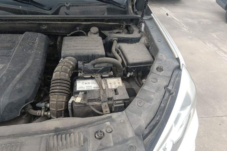 Used CHANGAN CS75 2018 280T Automatic Yazi Model China V Standard Engine Bay Left