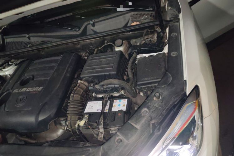 Used CHANGAN CS75 2018 280T Automatic Smart Edition China V-standard Engine Bay Left